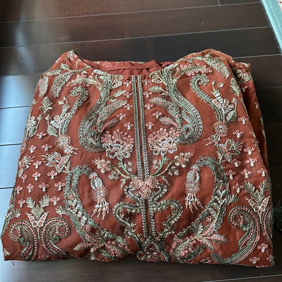 Pakistani Dress - Picture 3 of 3